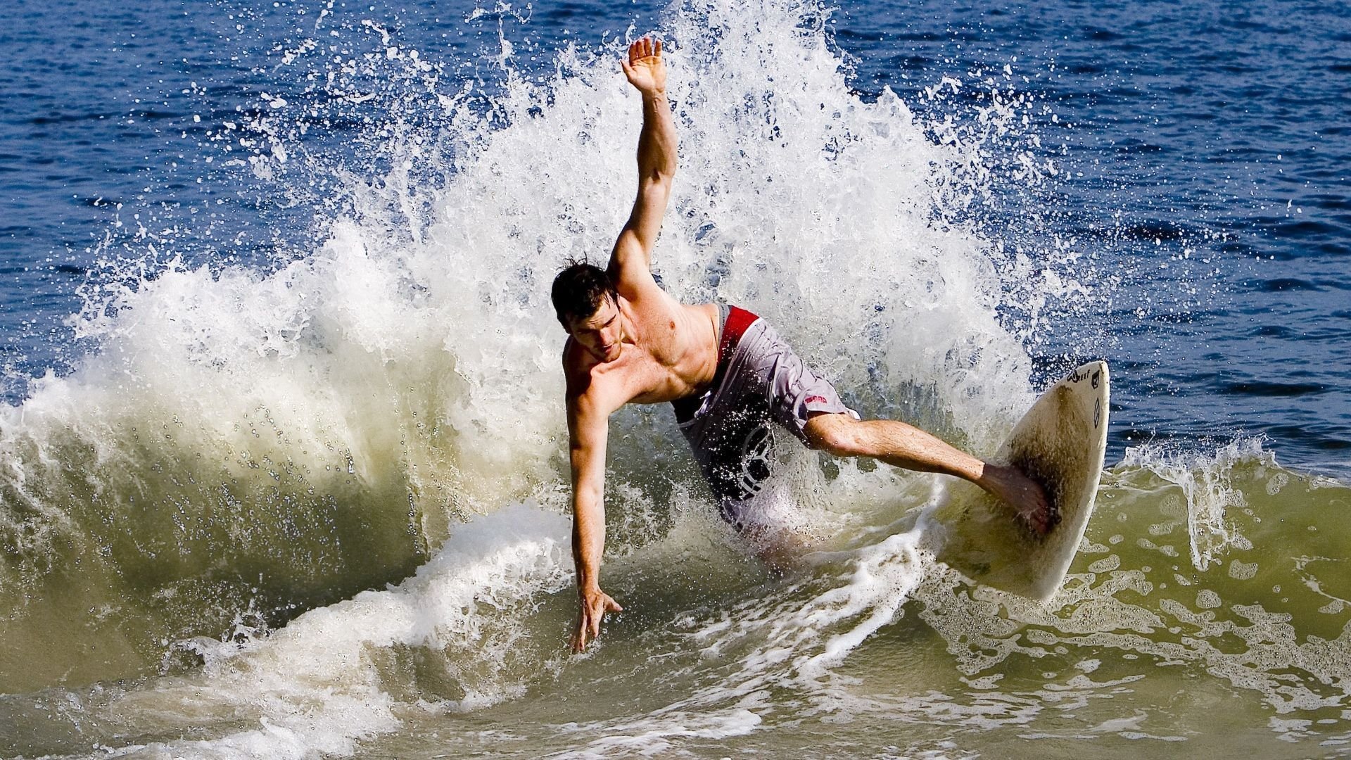 华体会app下载入口-塔特的场上冷静与决断力，让袋鼠队充满信心